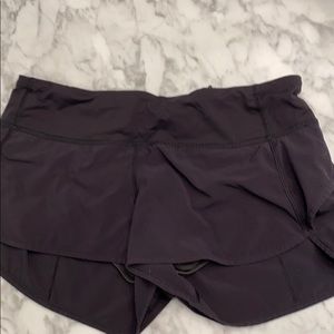 Black Lululemon speed Short